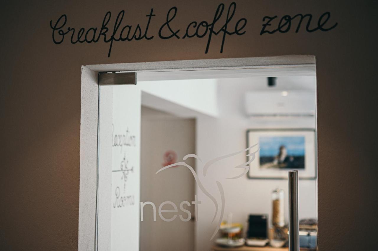 Nest Guesthouse 德罗贝塔-塞维林堡 外观 照片
