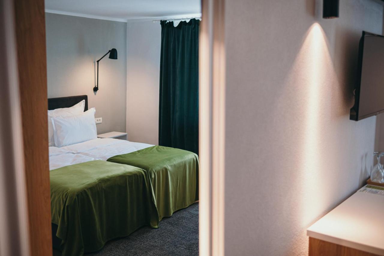 Nest Guesthouse 德罗贝塔-塞维林堡 外观 照片