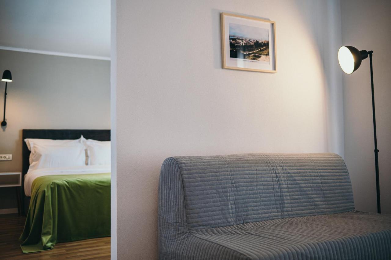 Nest Guesthouse 德罗贝塔-塞维林堡 外观 照片