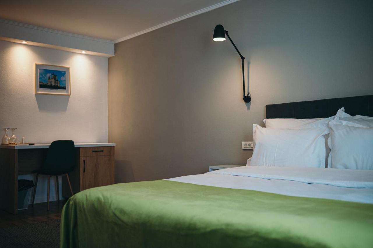 Nest Guesthouse 德罗贝塔-塞维林堡 外观 照片