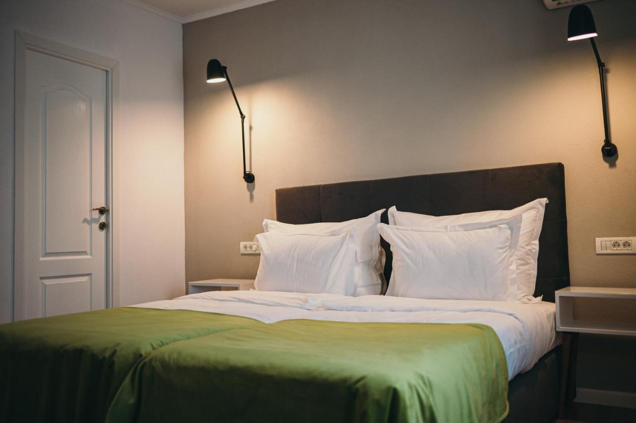Nest Guesthouse 德罗贝塔-塞维林堡 外观 照片