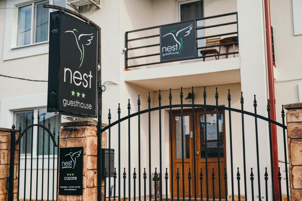 Nest Guesthouse 德罗贝塔-塞维林堡 外观 照片