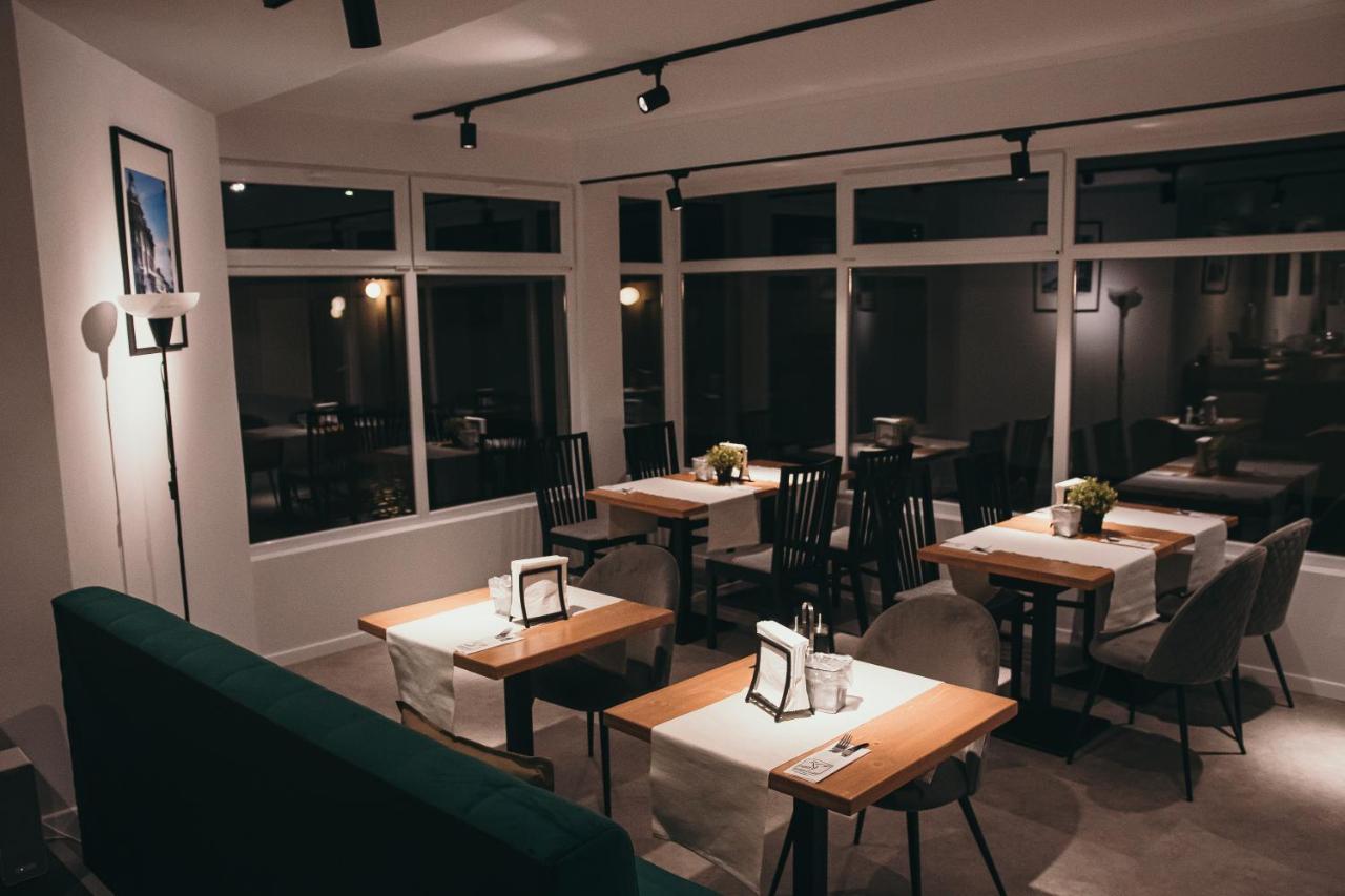 Nest Guesthouse 德罗贝塔-塞维林堡 外观 照片